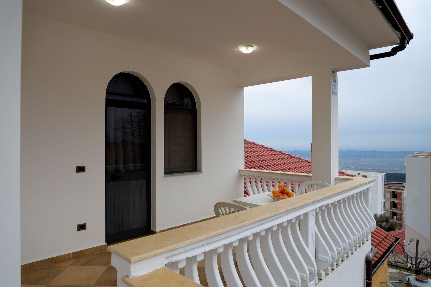Vila Taga Guesthouse กรูเยอ ภายนอก รูปภาพ